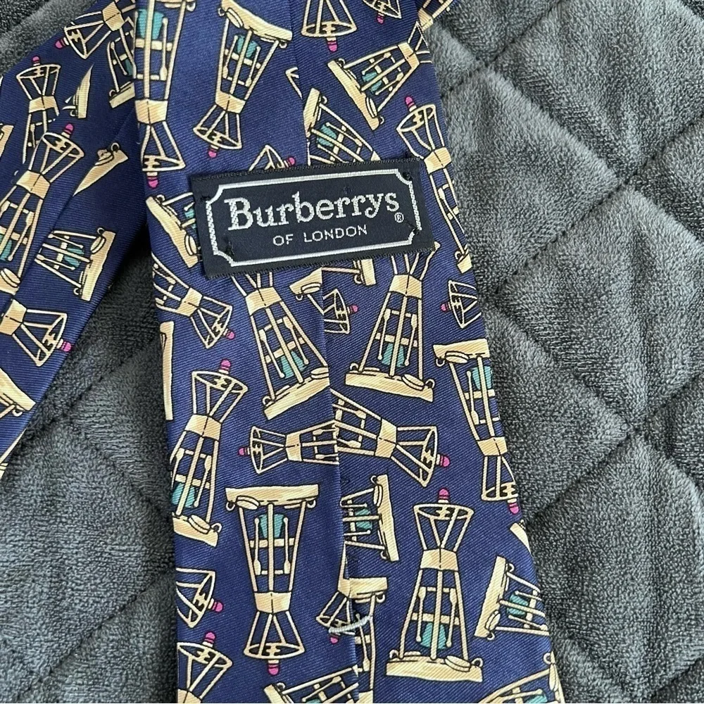 Burberry Tie Vintage Silk Blue Yellow Chest Pieces Made In USA S